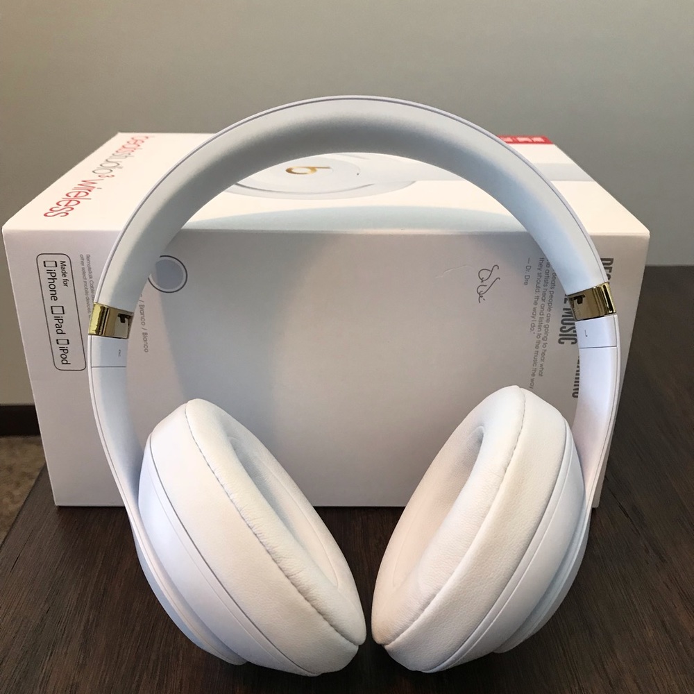 Beats Studio 3 Matte White Headphones